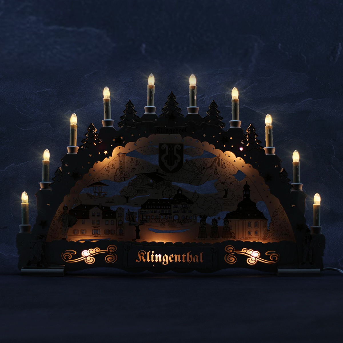 Erzgebirgs – Schwibbogen 3D 'Klingenthal Premium graviert' indirekt 15 flammig (LED Optional) 66x6x44cm